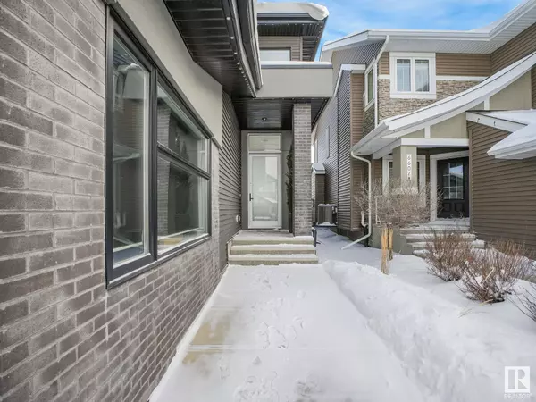 6609 KNOX PL SW, Edmonton, AB T6W 1A5