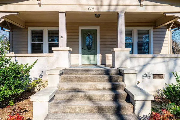 414 Woodsway LN NW, Lenoir, NC 28645