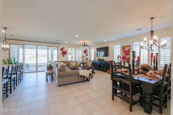 1238 W SILVER CREEK Lane, San Tan Valley, AZ 85140