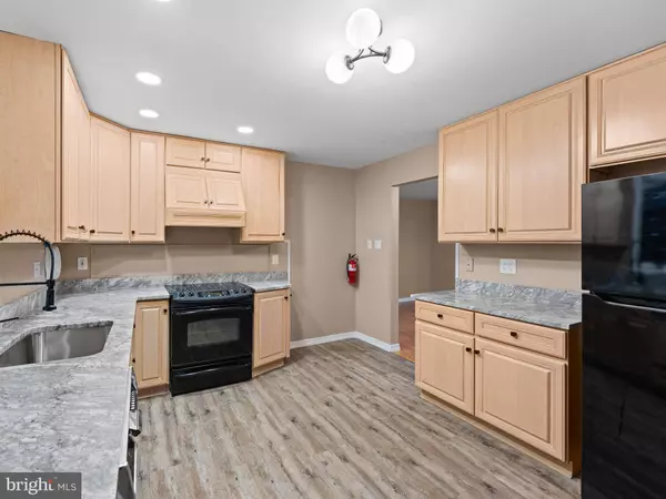 418 WEDGEWOOD DR, Turnersville, NJ 08012