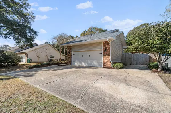 2317 Canal Drive, Niceville, FL 32578