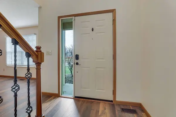 428 Lockmead Drive, Pataskala, OH 43062