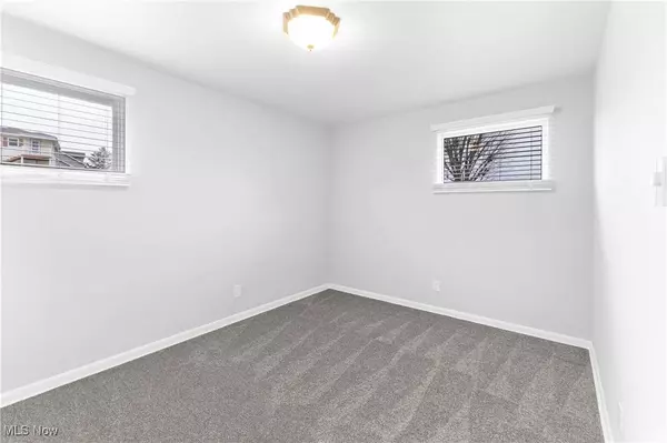 131 Loretta AVE, Follansbee, WV 26037