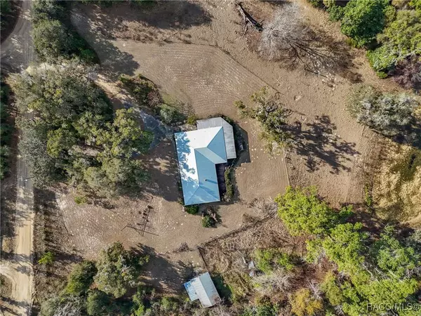 1003 WALKER DR, Interlachen, FL 32148