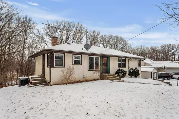 6109 9th ST N, Oakdale, MN 55128