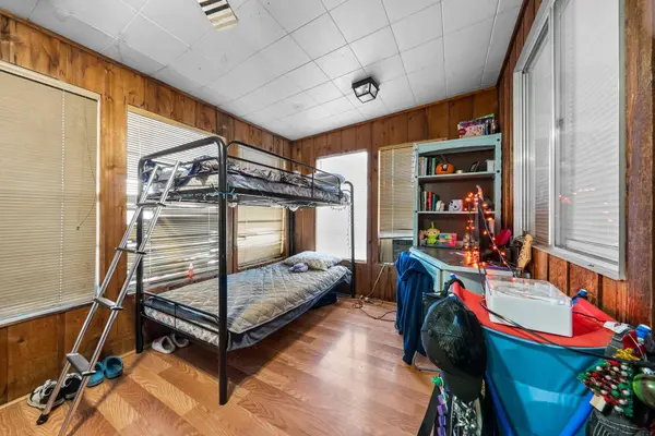 1137 Iroquois DR, Burnet, TX 78611