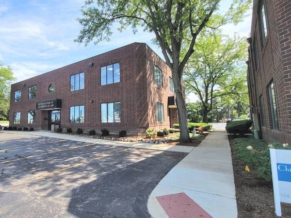 124 S COUNTY FARM RD #B1-A, Wheaton, IL 60187