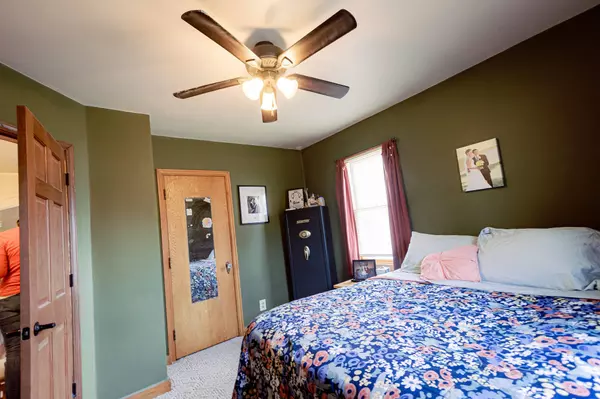 211 Grand Blvd, Mayville, WI 53050