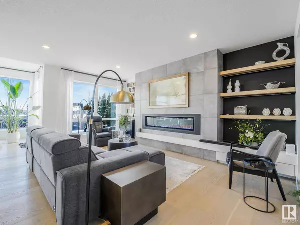 6609 KNOX PL SW, Edmonton, AB T6W 1A5