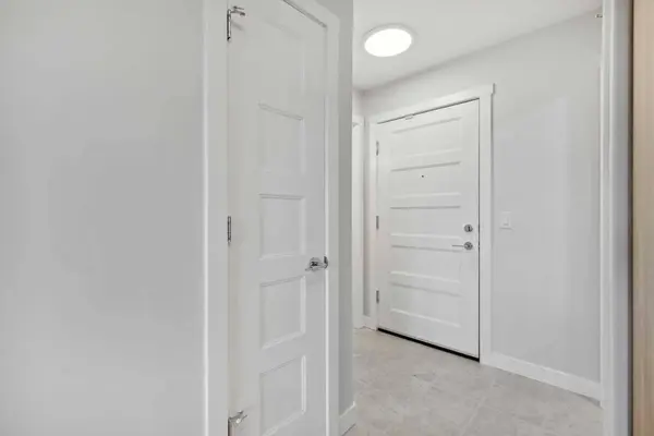 125 Wolf Hollow CRES SE #418, Calgary, AB T2X 5W9