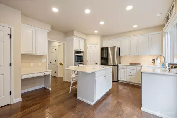 2417 20th Avenue Ct NW, Gig Harbor, WA 98335