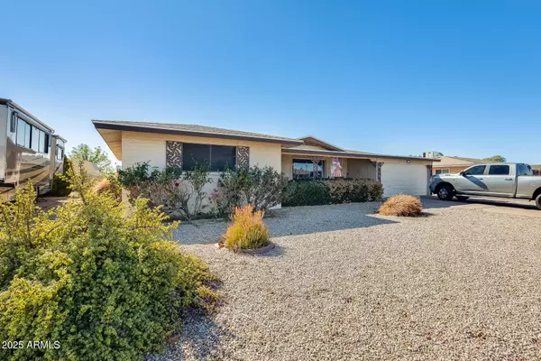 5501 E DALLAS Street, Mesa, AZ 85205