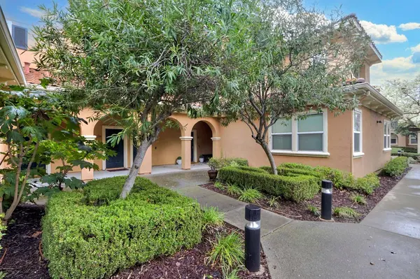 4800 Westlake Pkwy #2304, Sacramento, CA 95835