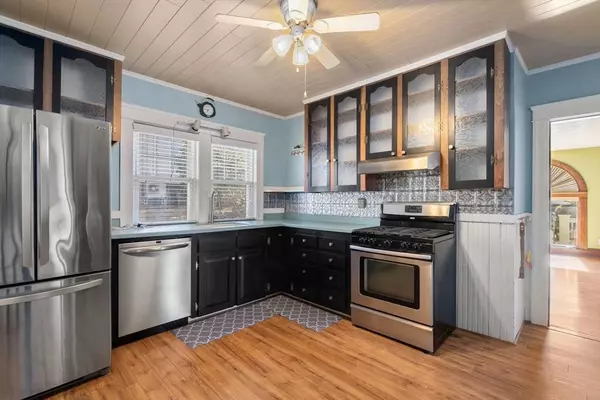 72 Kenwood Ave, Worcester, MA 01605