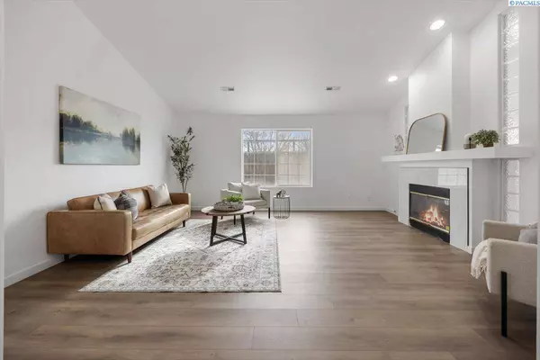 5401 Holly Way, West Richland, WA 99353