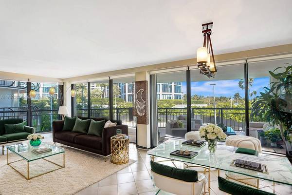 2843 S Bayshore Dr #4E, Miami, FL 33133