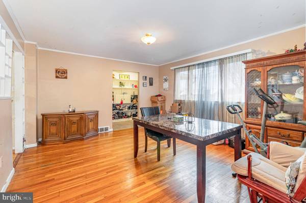 93 KENSINGTON DR, Camp Hill, PA 17011