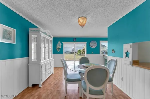 4118 SE 10th CT, Cape Coral, FL 33904