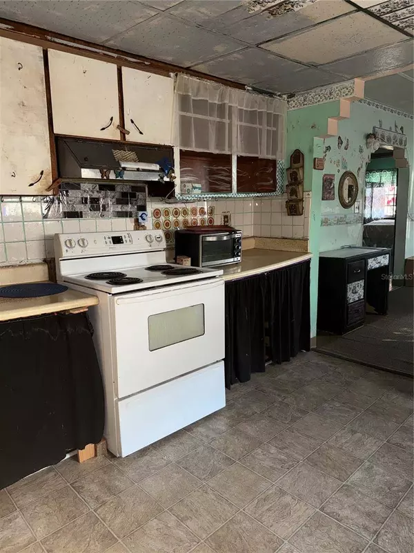 2424 CORRINE ST, Tampa, FL 33605