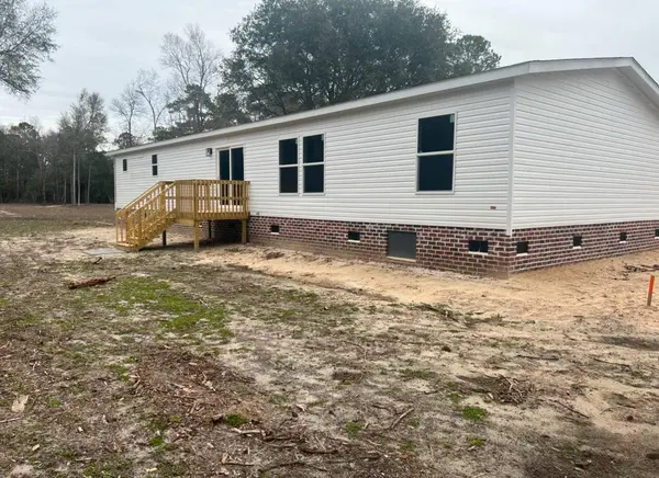 109 Martin Dr, Eutawville, SC 29048