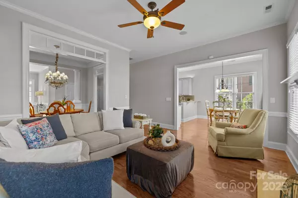 7543 Bluestar LN, Charlotte, NC 28226