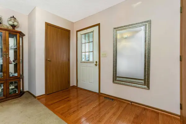 3382 Lindstrom Drive, Columbus, OH 43228