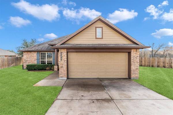 109 Oakwood CT, Huntsville, TX 77320