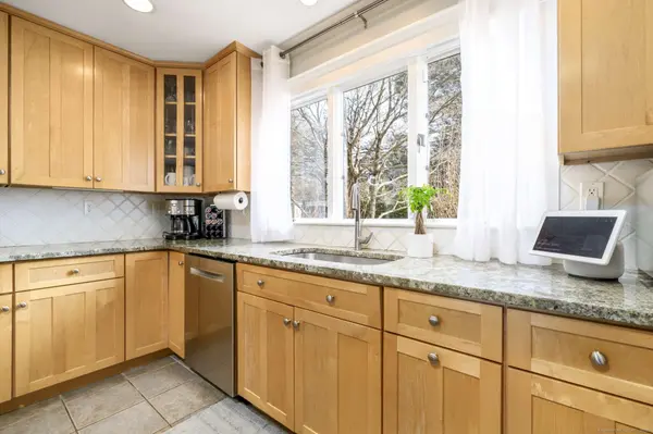 1824 Newfield Avenue, Stamford, CT 06903