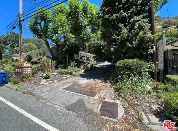 0 Mandeville Canyon Rd, Los Angeles, CA 90049