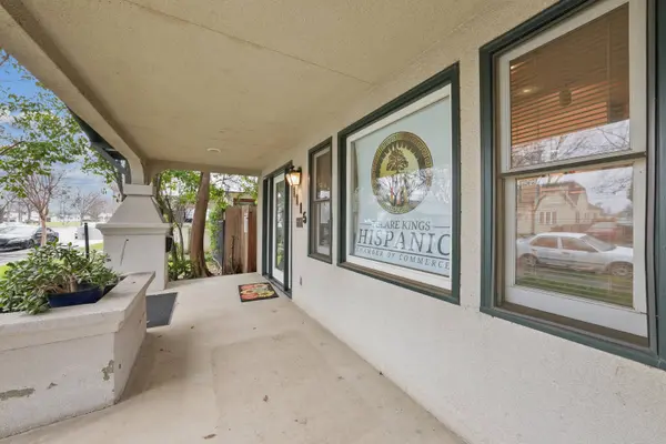 1115 W Center Avenue, Visalia, CA 93291