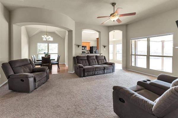 109 Oakwood CT, Huntsville, TX 77320