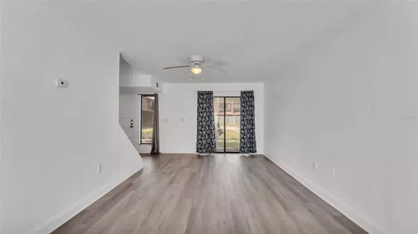 1836 N CRYSTAL LAKE DR #112, Lakeland, FL 33801