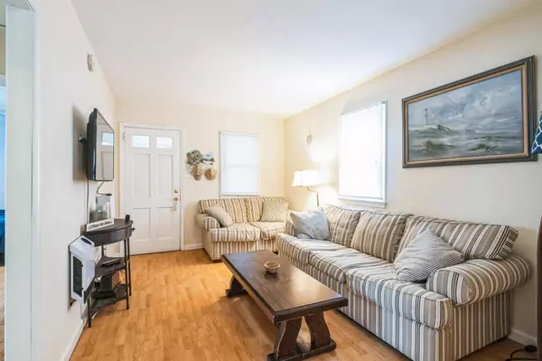 13 paula, Green Creek, NJ 08204