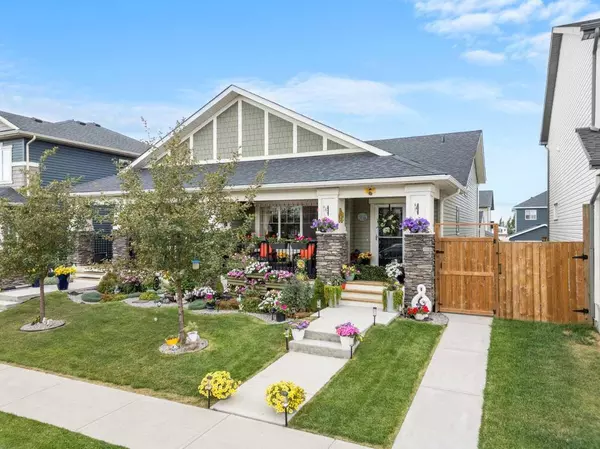 125 Ravenstern CRES SE, Airdrie, AB T4A 0W3