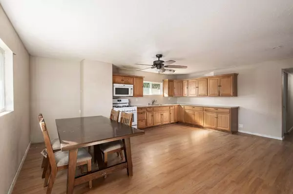 2466 Cedar AVE, Fresno, CA 93725