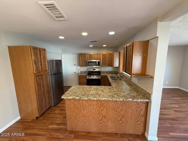 1954 W KERRY Lane, Phoenix, AZ 85027