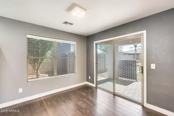 1081 E LOWELL Court, Gilbert, AZ 85295