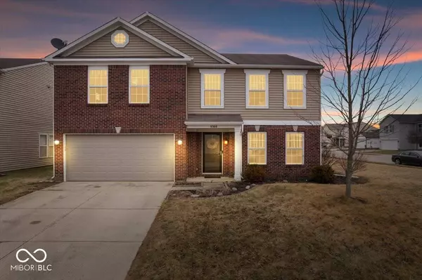 8368 S Midnight DR, Pendleton, IN 46064