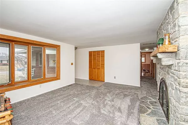 7045 Bascombe Drive, Huber Heights, OH 45424