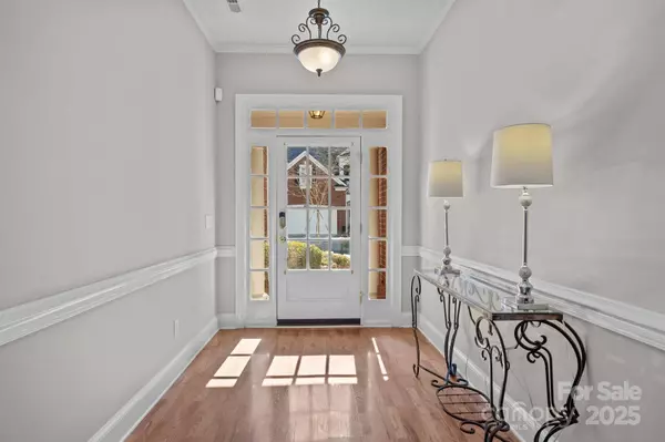 7543 Bluestar LN, Charlotte, NC 28226