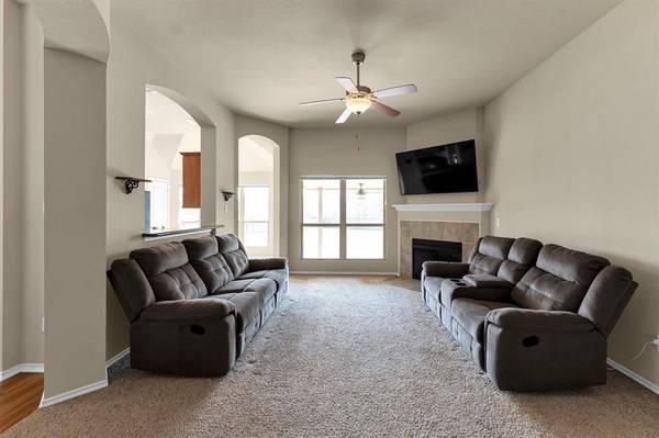 109 Oakwood CT, Huntsville, TX 77320