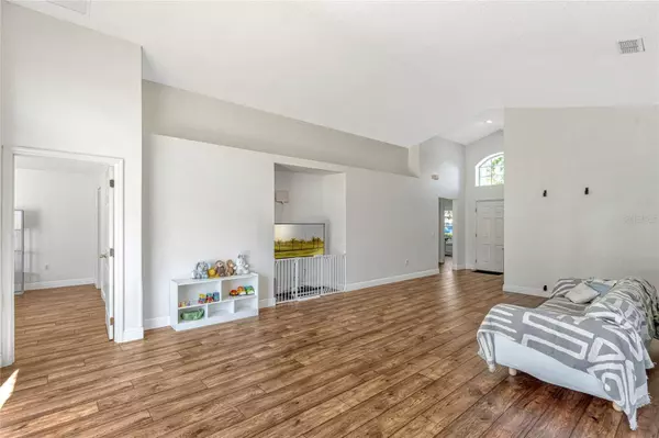 5726 ESSEX ISLE DR, Orlando, FL 32829