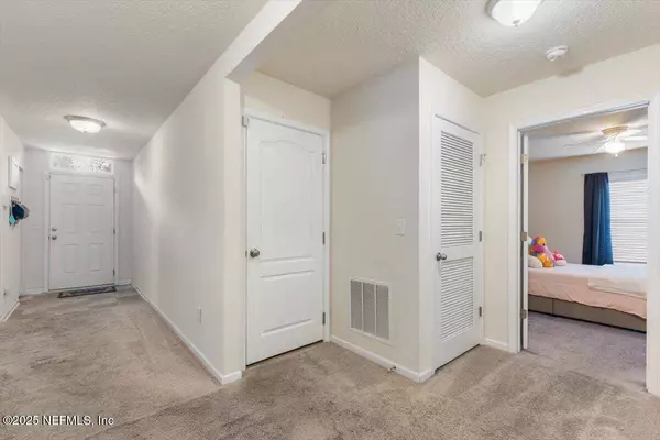 11737 LINDSEY LAKE DR, Jacksonville, FL 32221