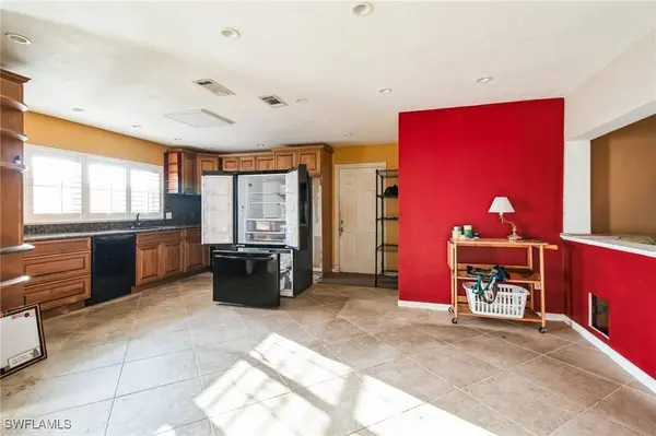 6766 Overlook DR, Fort Myers, FL 33919