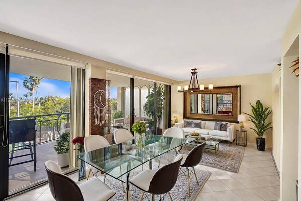 2843 S Bayshore Dr #4E, Miami, FL 33133