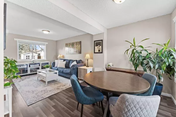 64 Canoe SQ SW, Airdrie, AB T4B 2C9