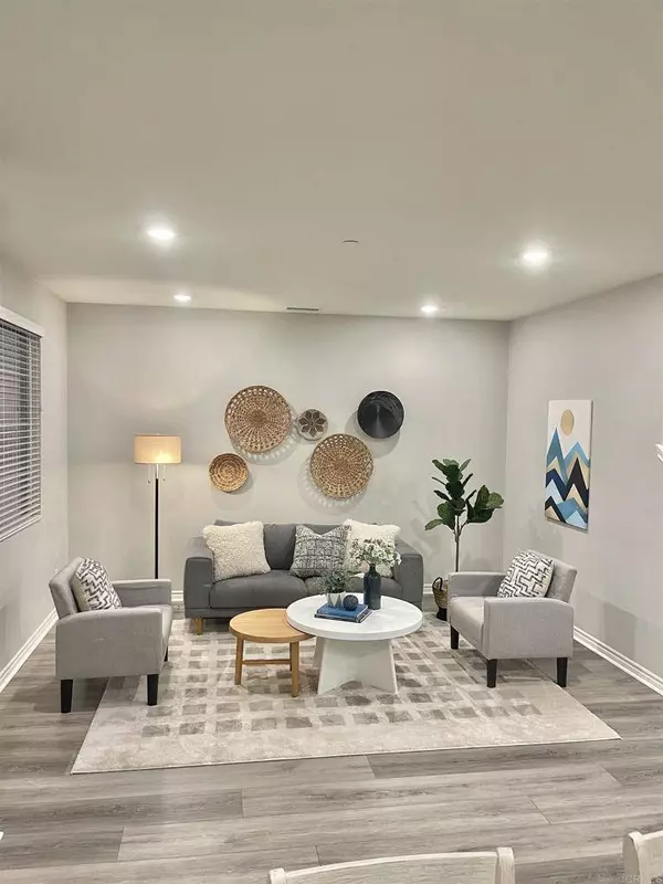 2731 Gaston PL, Fullerton, CA 92835