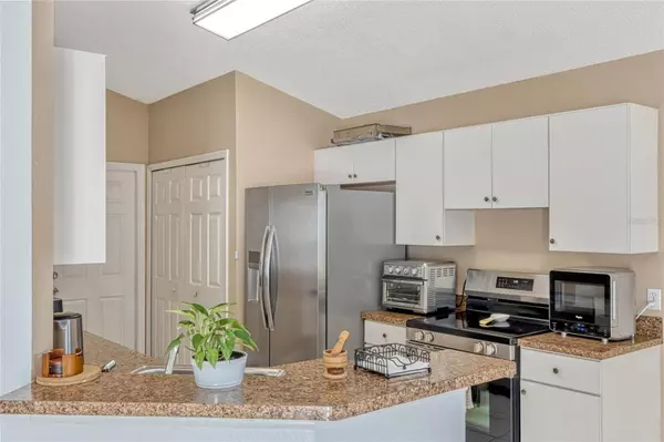 5726 ESSEX ISLE DR, Orlando, FL 32829