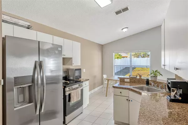 5726 ESSEX ISLE DR, Orlando, FL 32829