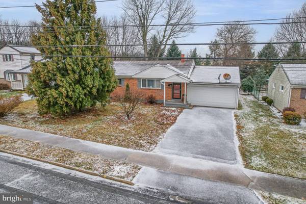 93 KENSINGTON DR, Camp Hill, PA 17011